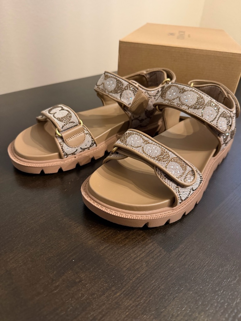 Coach Tan Brynn Cry Sig Sandal size 9 - Picture 8 of 8